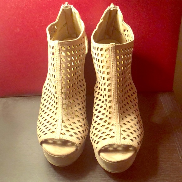 chinese laundry indie wedge